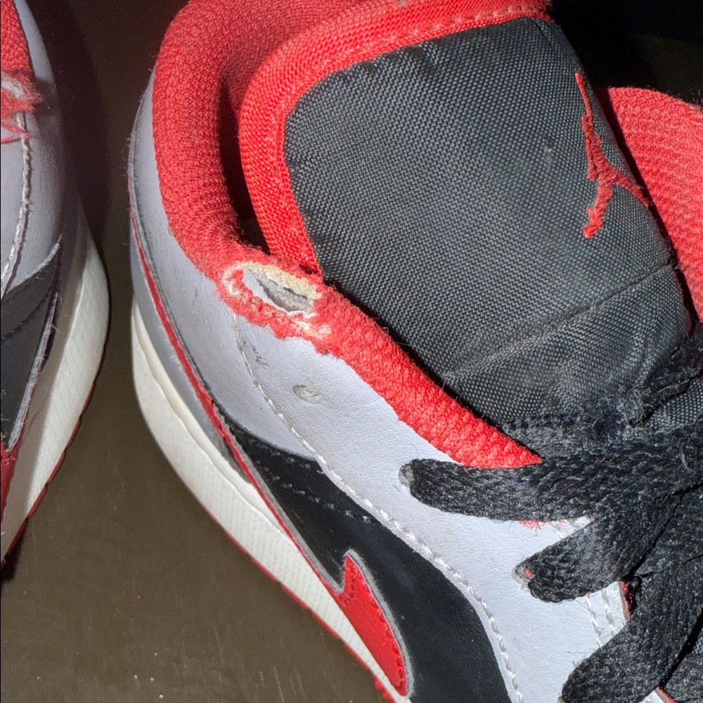 Youth Nike Air Jordans 7Y - Picture 3 of 10